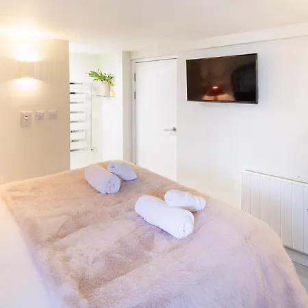 Gorgeous Boutique Flat Sleeps 2 In Lyme Regis Villa Exterior photo