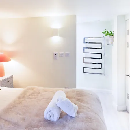 Gorgeous Boutique Flat Sleeps 2 In Lyme Regis Villa Exterior photo